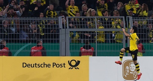 かがあ香川2015DFBパーダーボルン戦ゴール03.jpg