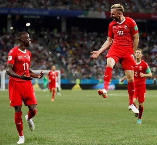 スイス決勝T進出.jpg