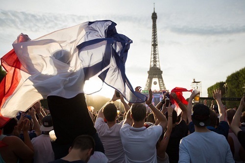 パリロシアW杯準決勝勝利後01.jpg
