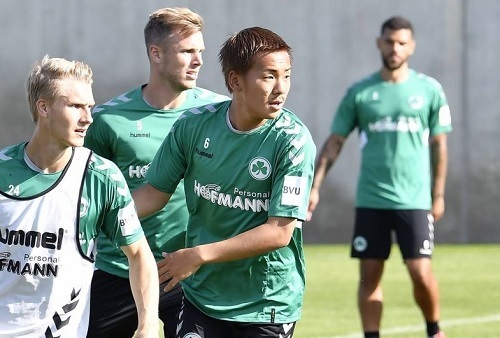 井手口陽介グロイターフリュト練習.jpg