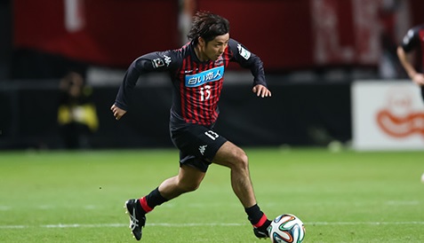 内村札幌2014第4節ドリブル.jpg
