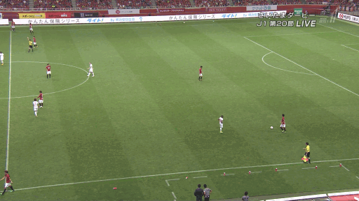 大宮浦和戦2017第20節浦和ミス01.gif