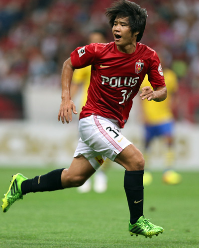山田直輝レッズ.jpg
