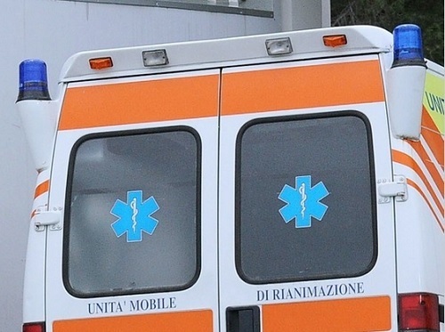 イタリア救急車.jpg