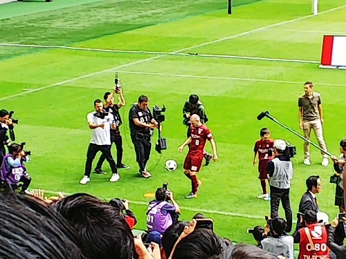イニエスタ2018ノエスタお披露目式03.jpg