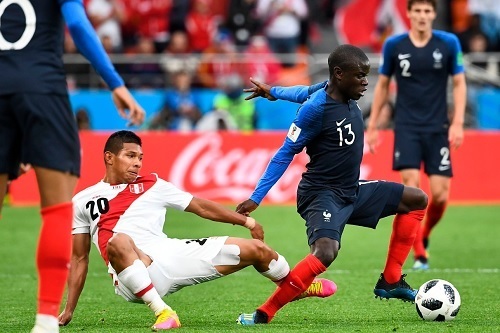 カンテW杯ボール奪取ペルー戦.jpg