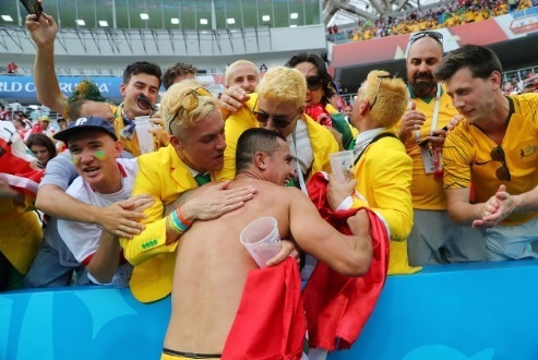 ケーヒルW杯ペルー戦サポーター挨拶.jpg