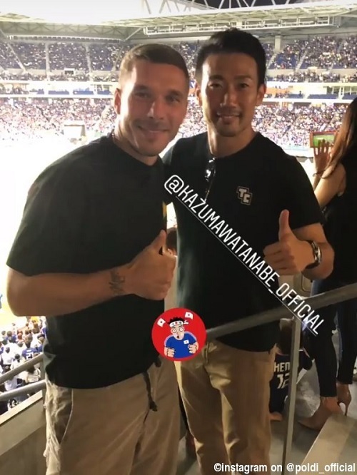 ポドルスキ渡邊千真コスタリカ戦観戦.jpg