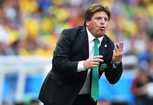 ミゲル・エレーラ監督ブラジル戦.jpg