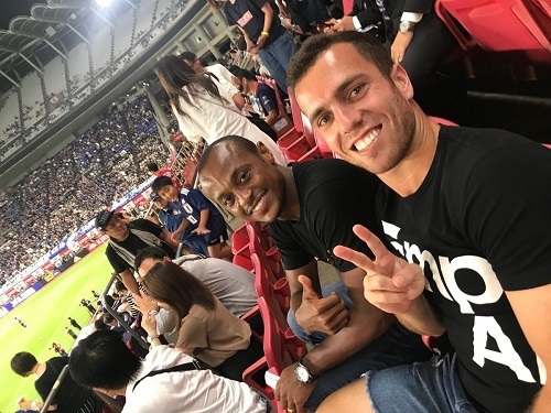 レオシルバとセルジーニョ2019パラグアイ戦観戦.jpg