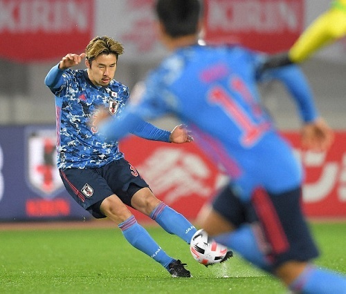 中山2019ジャマイカ戦FK.jpg