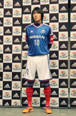 中村俊輔2014ユニフォーム01.jpg