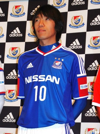 中村俊輔2014ユニフォーム02.jpg
