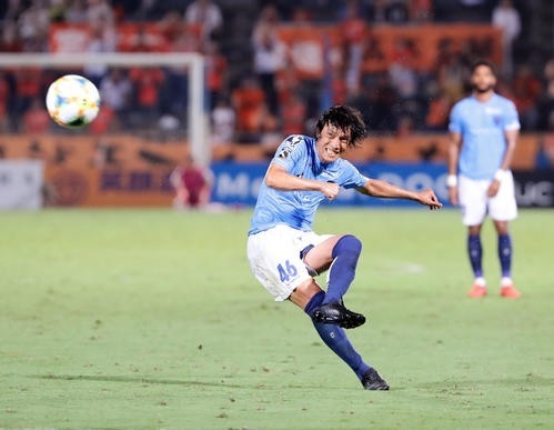 中村俊輔2019横浜FCFK.jpg