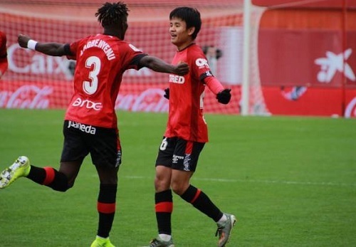 久保建英2019第12節ゴール.jpg
