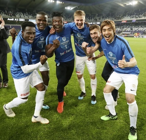 伊東2019ゲンク優勝.jpg