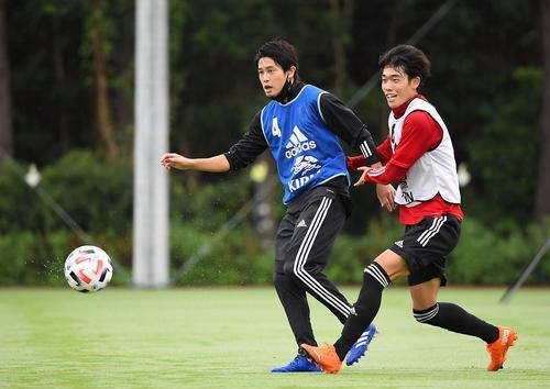 内田篤人U-19指導05.jpg