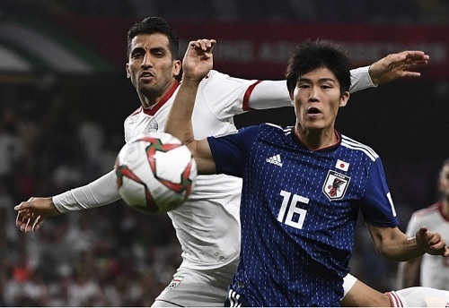 冨安2019アジア杯イラン戦競り合い.jpg