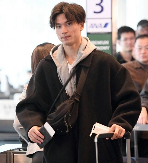 南野2019英国出発空港.jpg