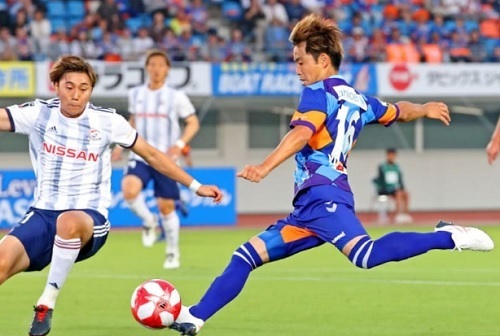 吉岡長崎2019ルヴァン杯シュート.jpg