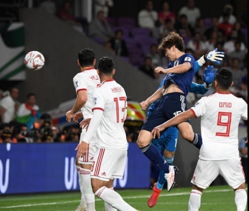 大迫2019アジア杯イラン戦ヘッド.jpg