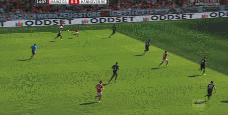 武藤2015第3節1点目.gif