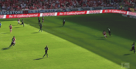 武藤2015第3節アシスト未遂.gif