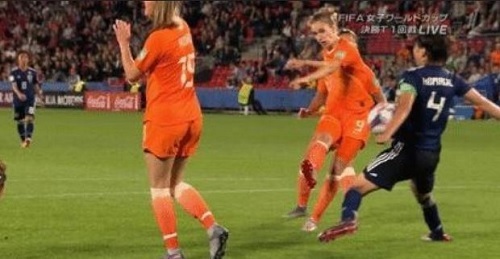熊谷オランダ戦ハンド瞬間.jpg