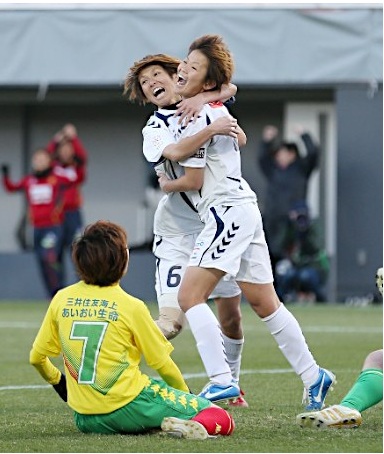 皇后杯決勝2012田中明日菜.jpg