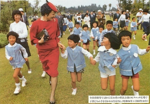 皇后陛下と柳沢幼年.jpg