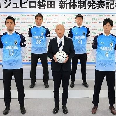 磐田2021新体制発表記者会見03.jpg