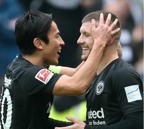 長谷部2019第24節02.jpg
