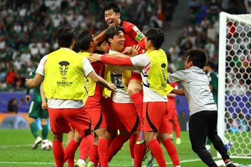 韓国代表アジア杯ベスト16勝利.jpg