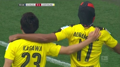 香川とオバメ2017ルールダービーゴール02.jpg